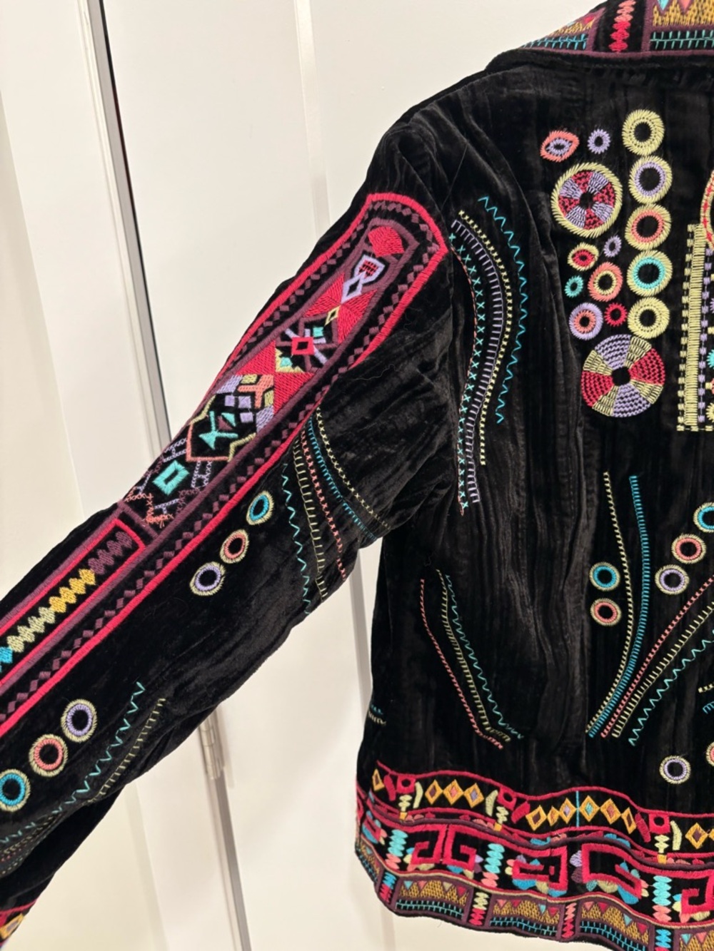 Vintage 90s Coldwater Creek Black Velvet Whimsigoth Embroidered Jacket MP - Picture 10 of 13